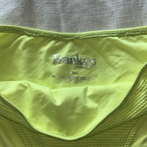 Frankie’s Bikini Matching Set - Picture 3 of 9